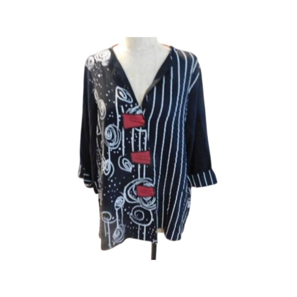 Ali Miles Size PXL Artsy Button Front Unique Boutique Top